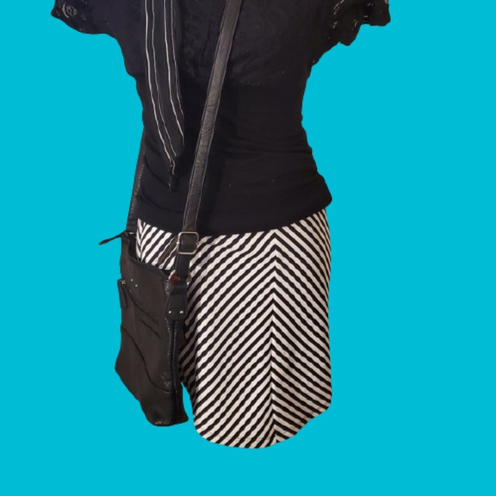 Outfit - Picture 2 of 4